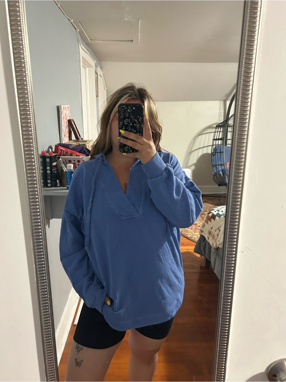 Old Navy Blue V-Neck Pullover Sweater